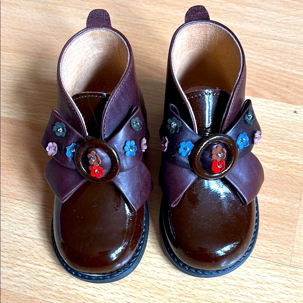 Iacovelli Brown leather Kids Shoes with Floral Accents. Made in Italy